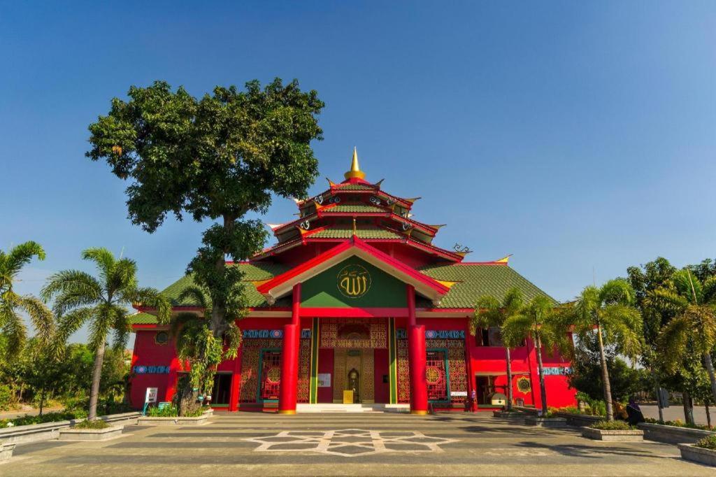 V3 Hotel Surabaya Eksteriør bilde