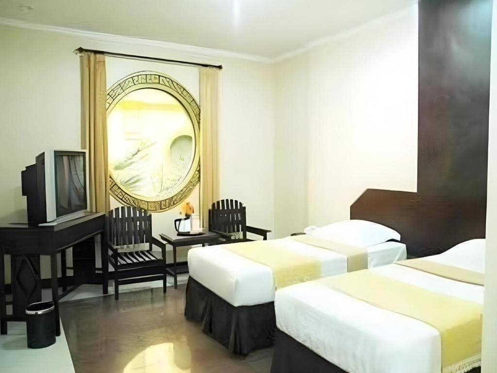 V3 Hotel Surabaya Eksteriør bilde