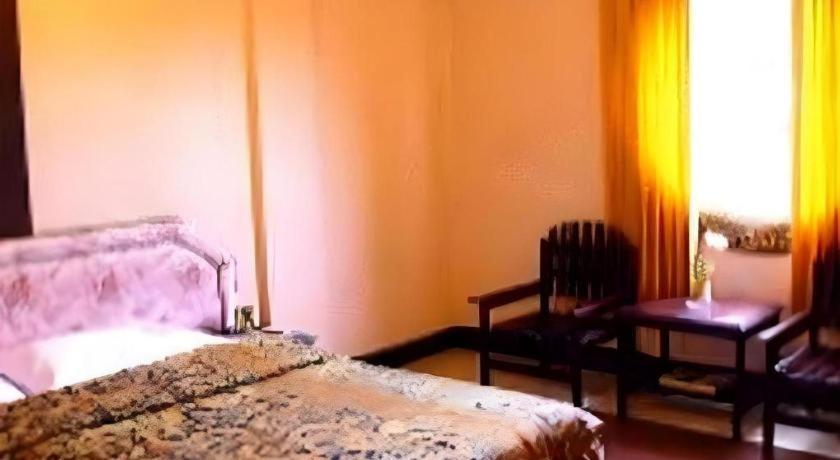 V3 Hotel Surabaya Eksteriør bilde